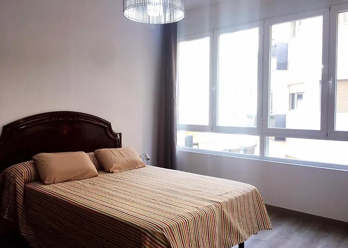 Alicante Centre ,Plage Et Quartier Anime,Wifi ,Climatisation